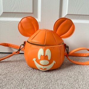 Loungefly Mickey Pumpkin Mickey O’ Lantern GITD